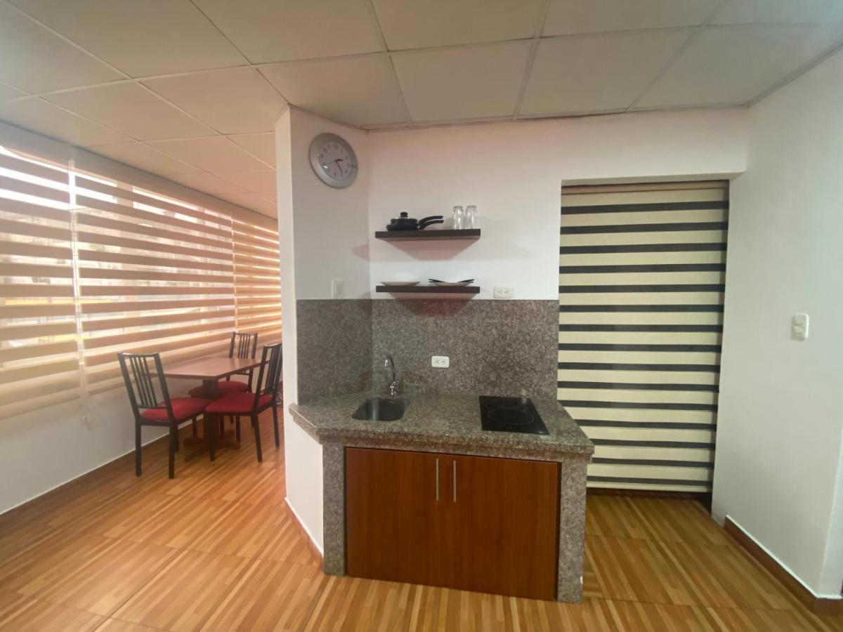 Torre Alba Aparthotel Санто Доминго де лос Колорадос Екстериор снимка