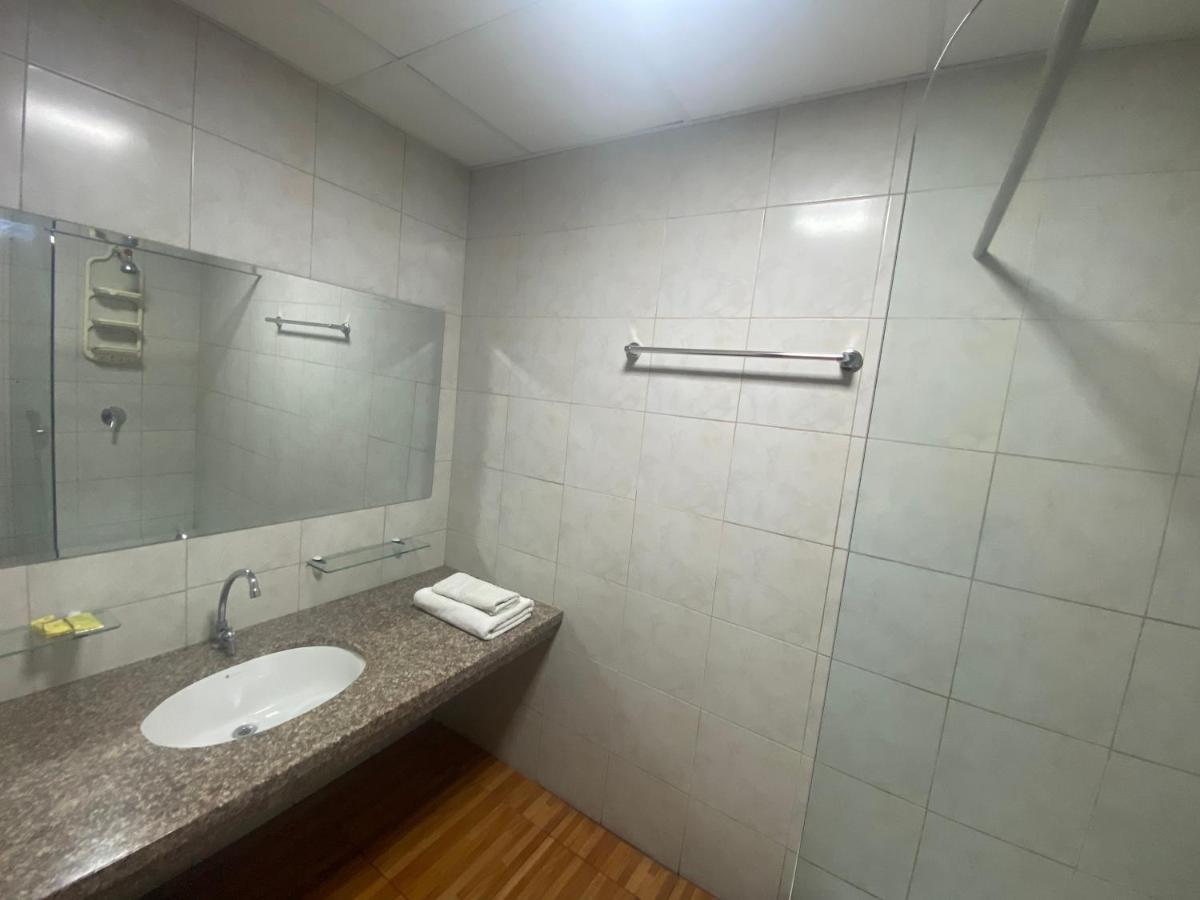 Torre Alba Aparthotel Санто Доминго де лос Колорадос Екстериор снимка