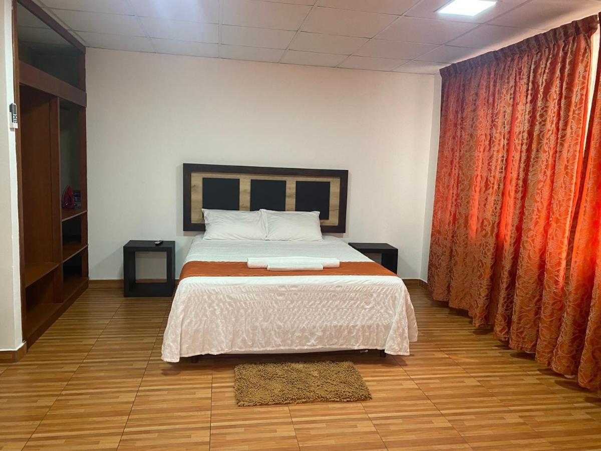 Torre Alba Aparthotel Санто Доминго де лос Колорадос Екстериор снимка