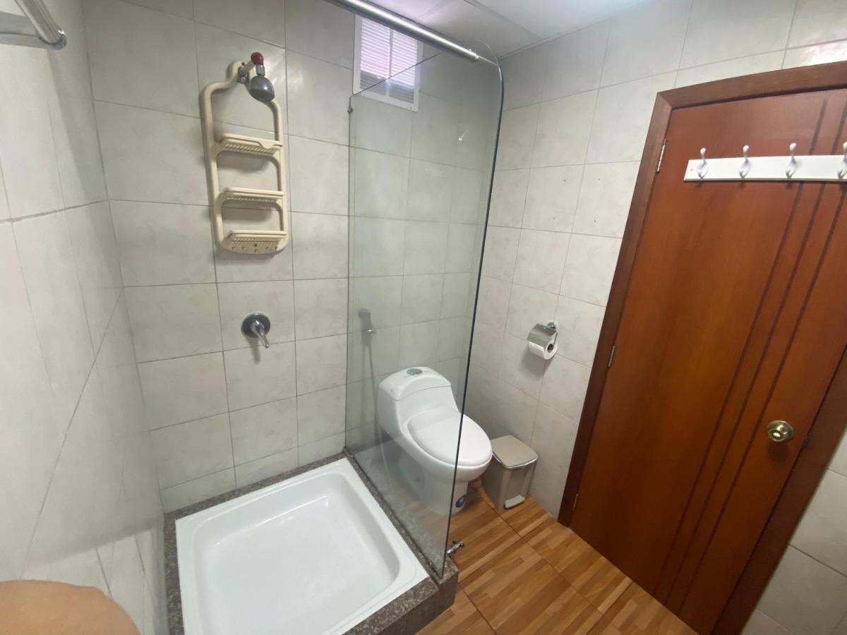 Torre Alba Aparthotel Санто Доминго де лос Колорадос Екстериор снимка