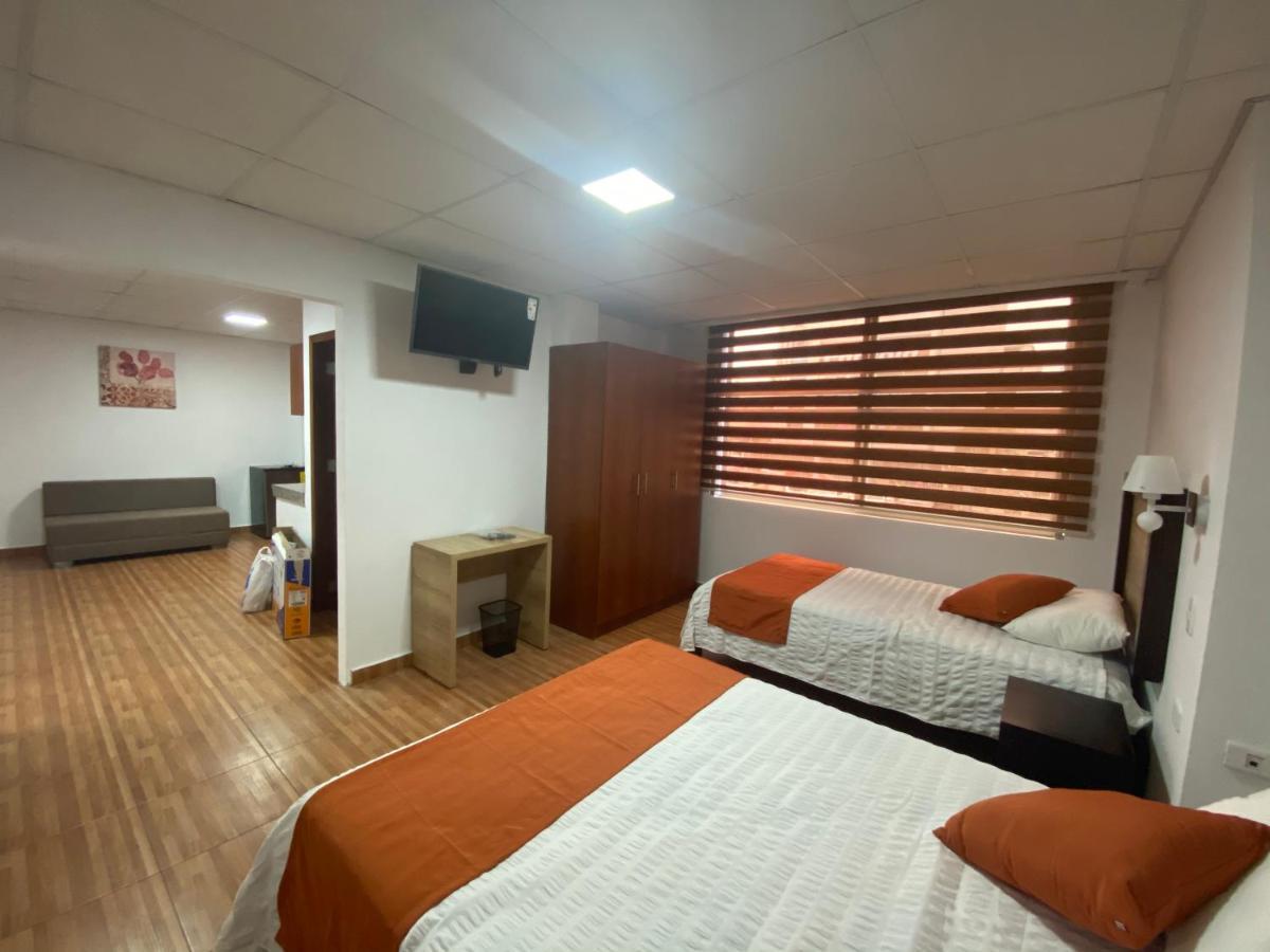 Torre Alba Aparthotel Санто Доминго де лос Колорадос Екстериор снимка