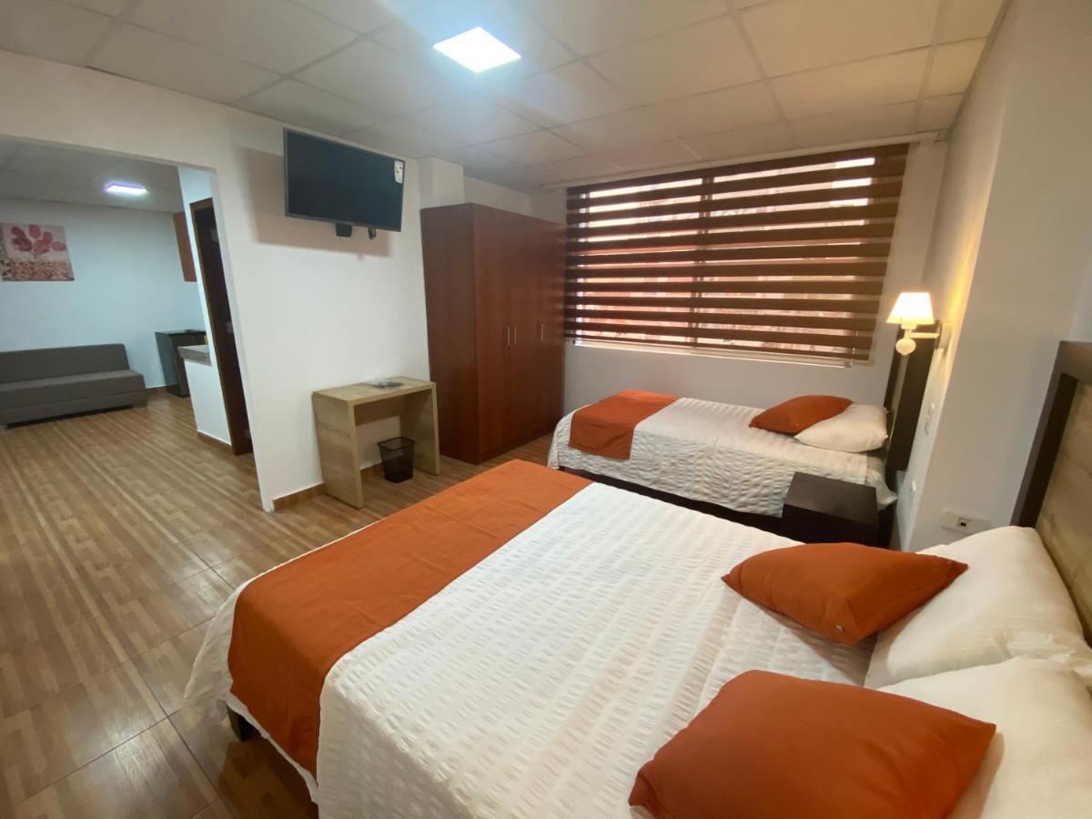 Torre Alba Aparthotel Санто Доминго де лос Колорадос Екстериор снимка