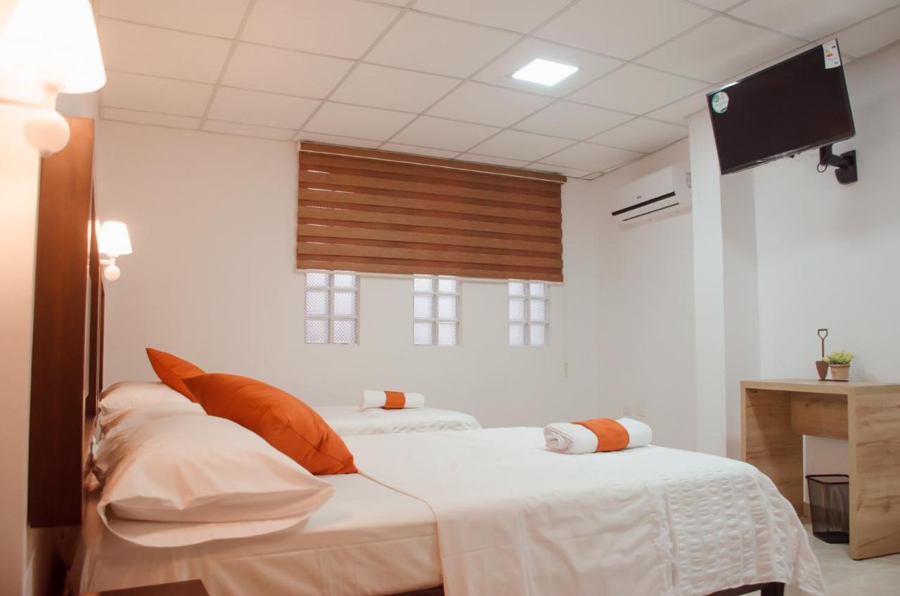 Torre Alba Aparthotel Санто Доминго де лос Колорадос Екстериор снимка
