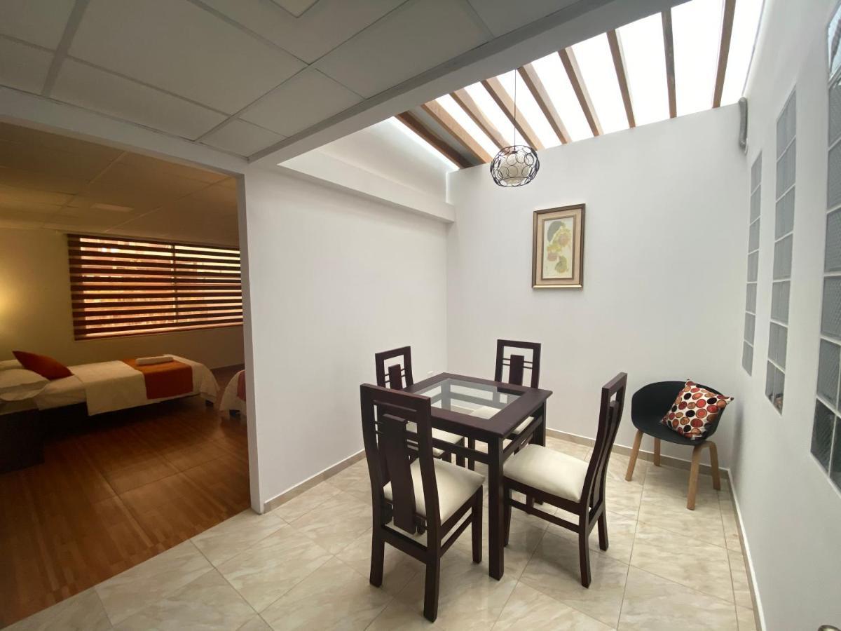 Torre Alba Aparthotel Санто Доминго де лос Колорадос Екстериор снимка