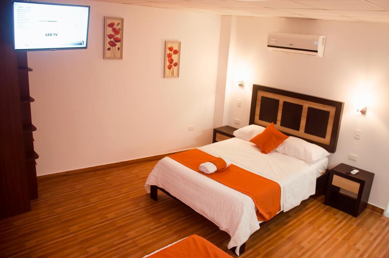 Torre Alba Aparthotel Санто Доминго де лос Колорадос Екстериор снимка