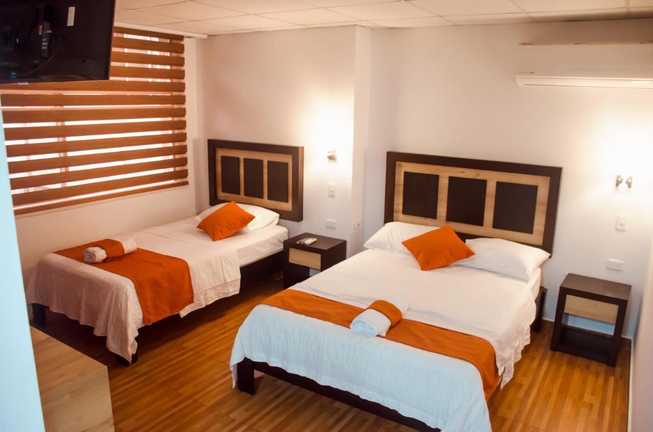 Torre Alba Aparthotel Санто Доминго де лос Колорадос Екстериор снимка