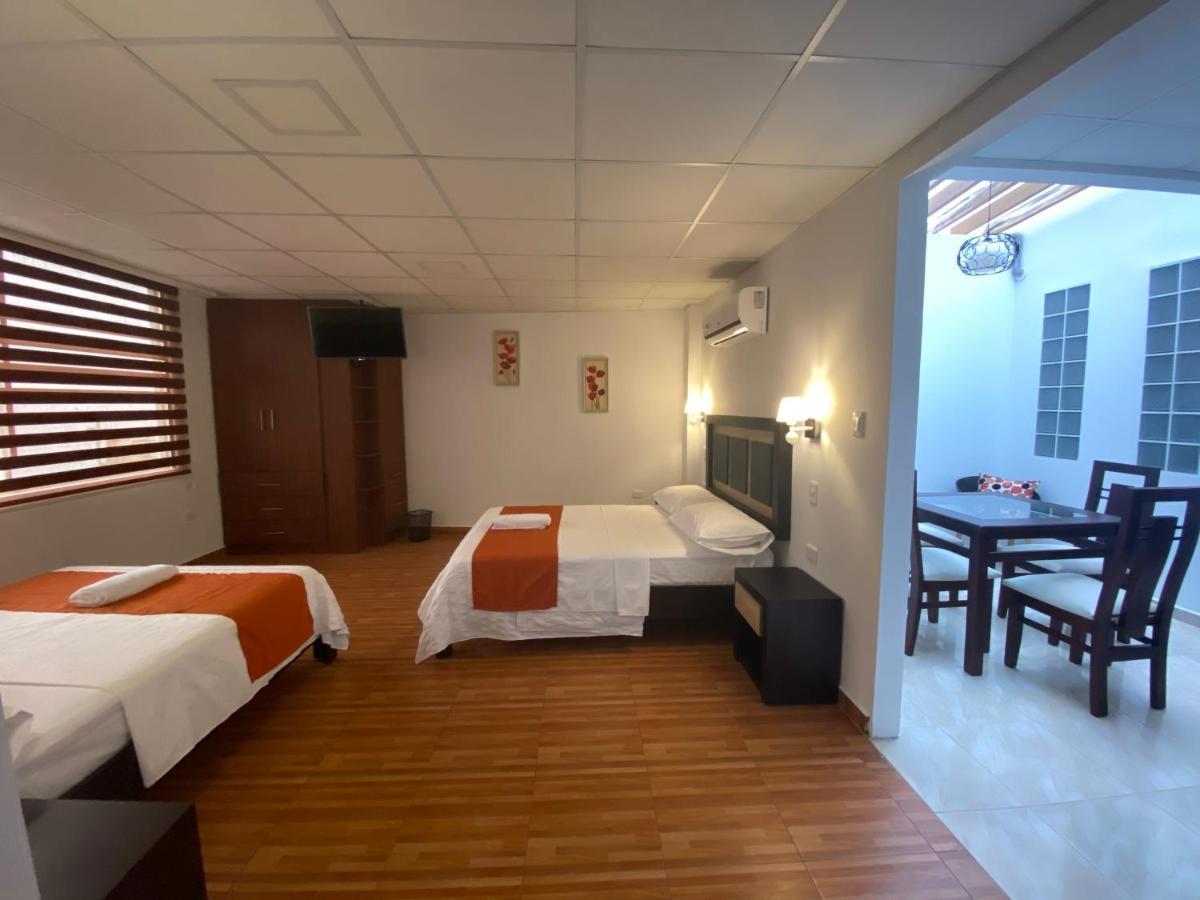 Torre Alba Aparthotel Санто Доминго де лос Колорадос Екстериор снимка