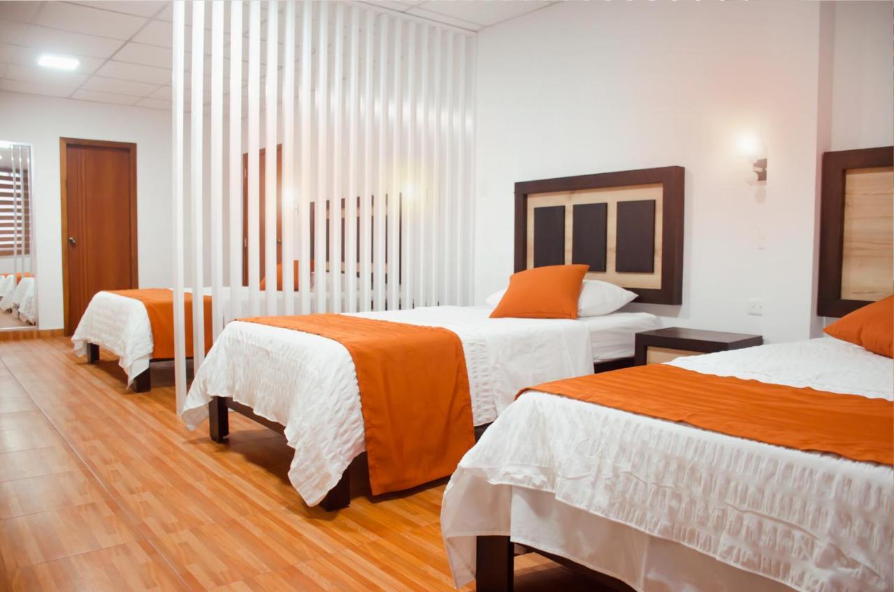 Torre Alba Aparthotel Санто Доминго де лос Колорадос Екстериор снимка