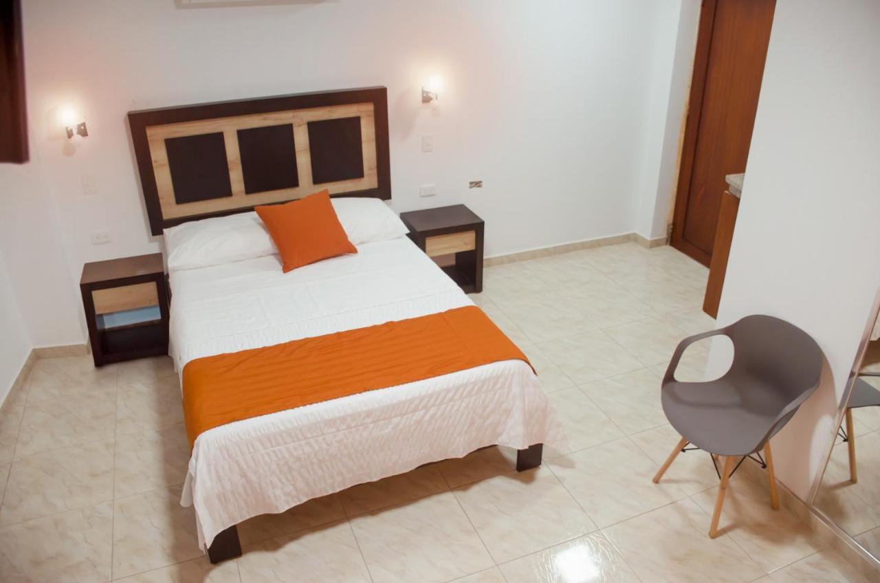 Torre Alba Aparthotel Санто Доминго де лос Колорадос Екстериор снимка